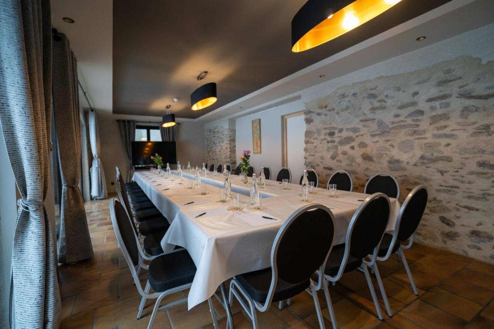 Hotel Restaurant Le Madame La Ferriere  Exterior photo